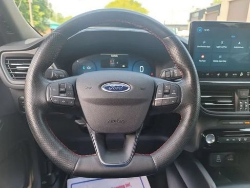 Used 2025 Ford Escape ST-Line Elite w/ Premium Technology Package AWD/4WD image 14
