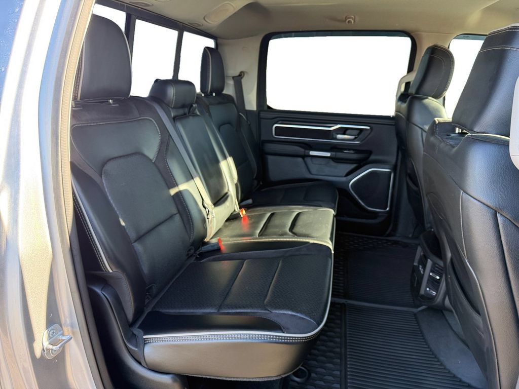 Used 2022 RAM 1500 Laramie AWD/4WD image 16