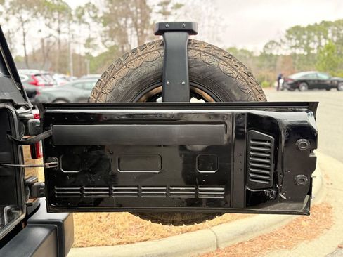 Used 2013 Jeep Wrangler Unlimited Sport AWD/4WD image 14