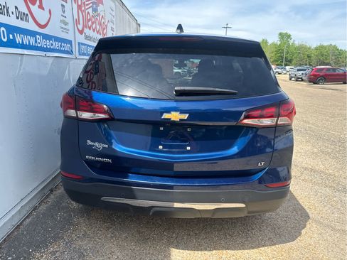 Used 2022 Chevrolet Equinox LT w/ Driver Convenience Package FWD image 4