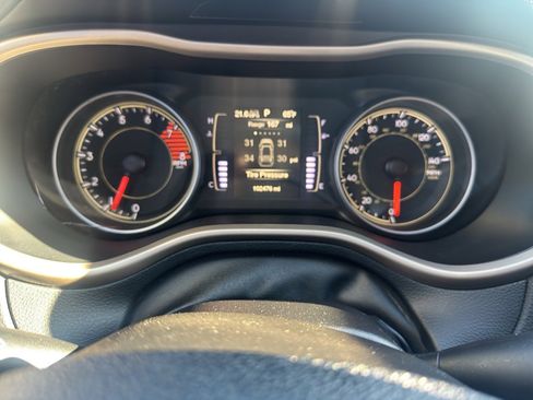 Used 2016 Jeep Cherokee Sport image 14