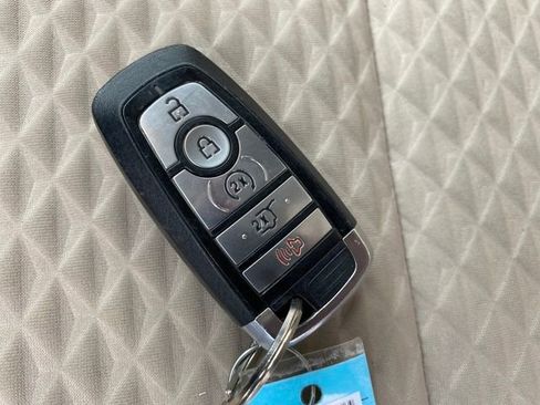 Used 2021 Ford Escape SE w/ Convenience Package image 24