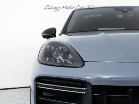 Used 2022 Porsche Cayenne Turbo GT AWD/4WD image 9