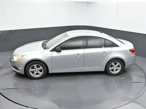 Used 2011 Chevrolet Cruze LT FWD image 17