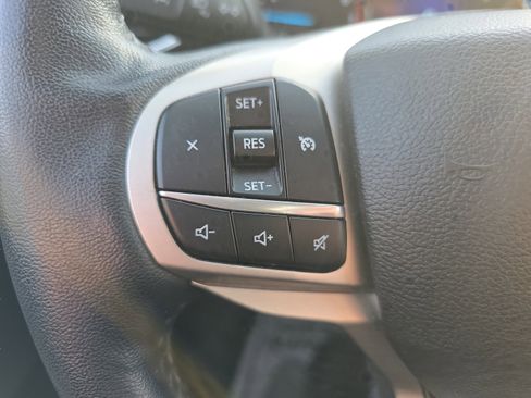 Used 2022 Ford Explorer XLT w/ Equipment Group 202A image 40