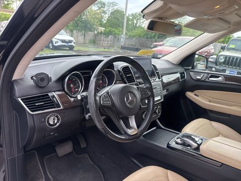 Used 2019 Mercedes-Benz GLS 450 4MATIC image 17