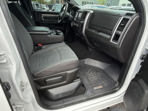Used 2024 RAM 1500 Warlock AWD/4WD image 19