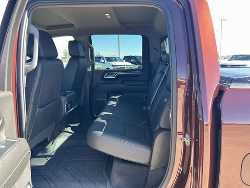 Used 2024 Chevrolet Silverado 2500 LTZ w/ LTZ Convenience Package image 12