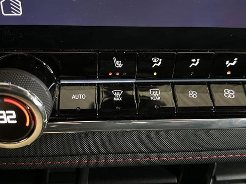 Used 2024 Chevrolet Colorado Z71 w/ Z71 Convenience Package 2 image 8