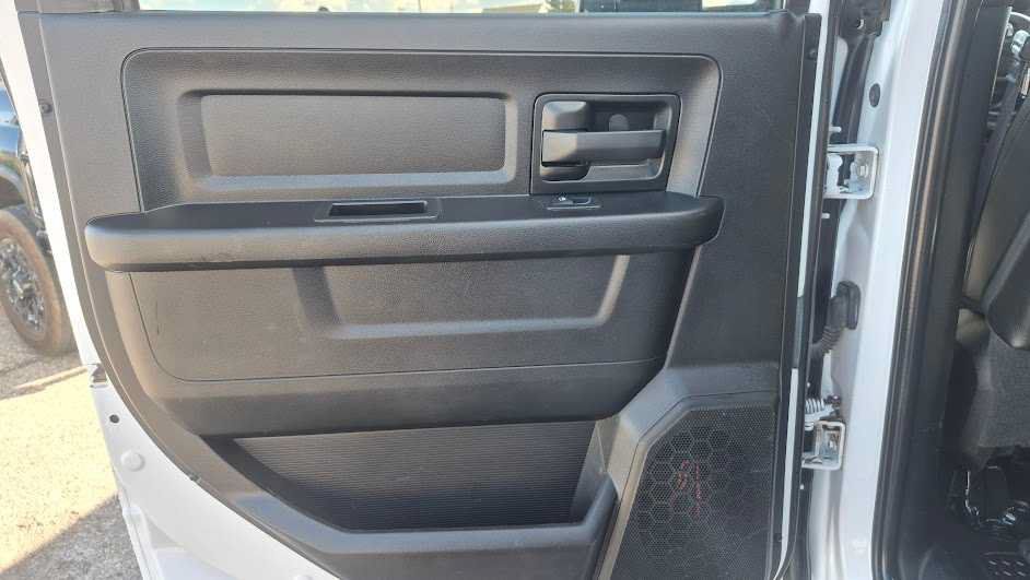 Used 2021 RAM 2500 Tradesman w/ Chrome Appearance Group AWD/4WD image 28