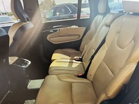 Used 2019 Volvo XC90 T6 Momentum w/ Advanced Package AWD/4WD image 5
