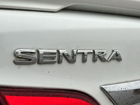 Used 2014 Nissan Sentra SR w/ SR Driver Package image 13