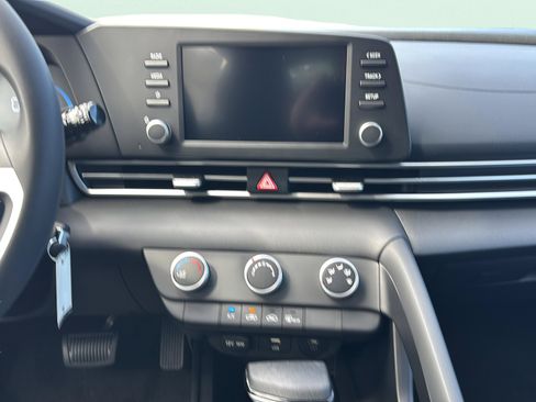 New 2026 Hyundai Elantra SE FWD image 11