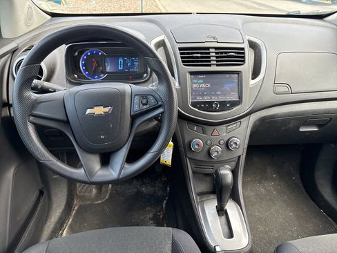 Used 2016 Chevrolet Trax LS AWD/4WD image 11