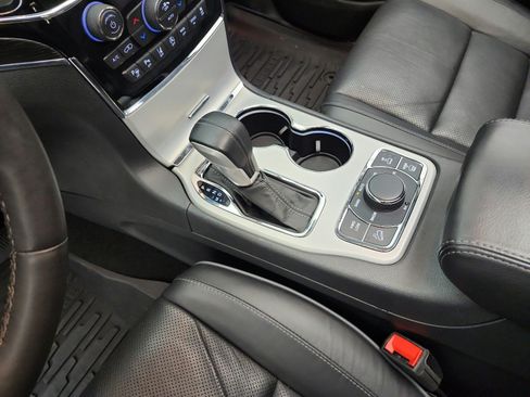 Used 2019 Jeep Grand Cherokee Summit w/ Platinum Series Group AWD/4WD image 11