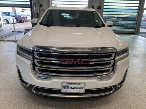 Certified 2021 GMC Acadia SLT image 2