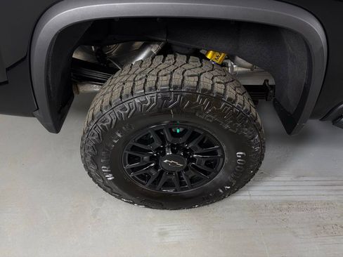 New 2026 Chevrolet Silverado 2500 ZR2 image 14