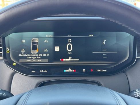 Used 2025 Land Rover Range Rover Sport SE image 10