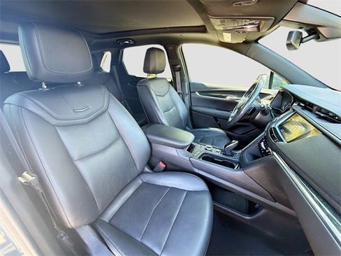 Used 2020 Cadillac XT5 Premium Luxury image 15