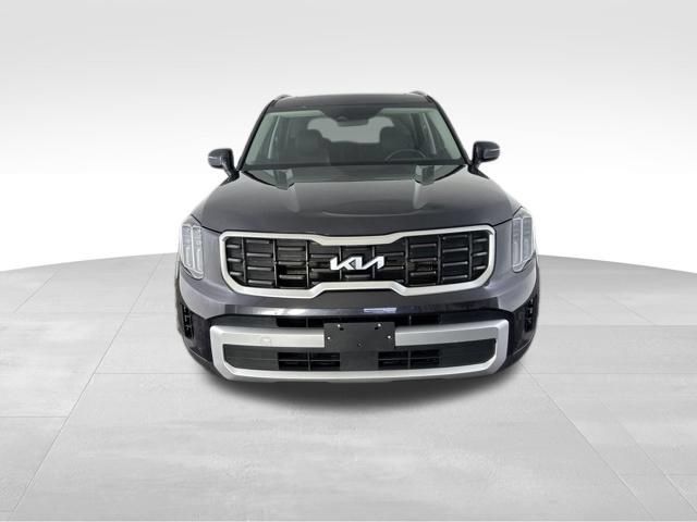 Certified 2025 Kia Telluride S FWD image 3