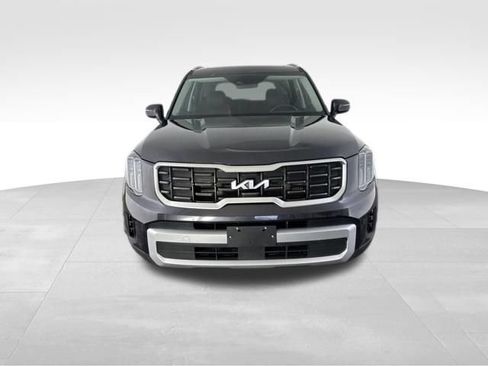 Certified 2025 Kia Telluride S FWD image 3