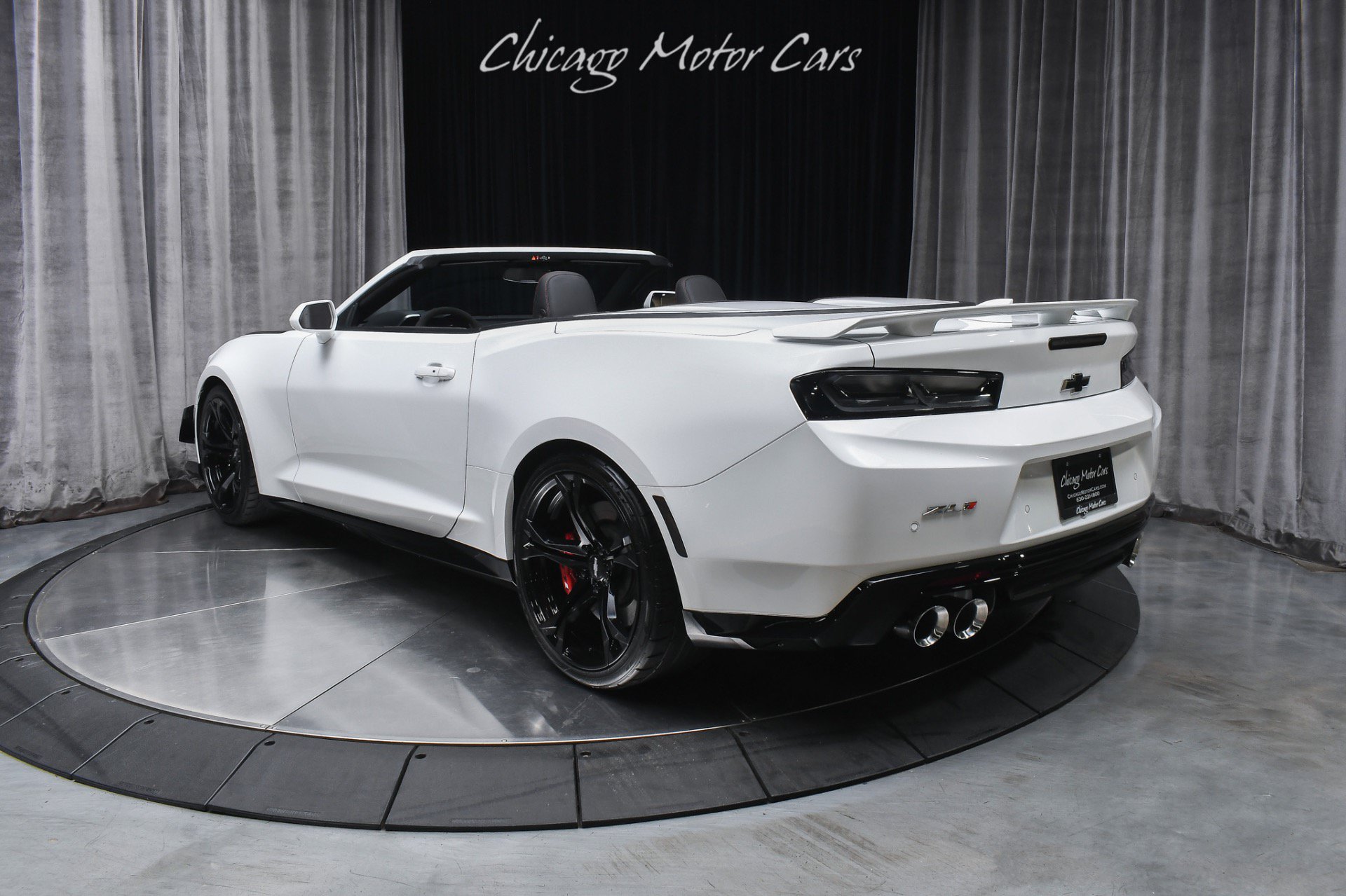 Used 2017 Chevrolet Camaro ZL1 RWD image 3