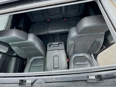 Used 2020 Chevrolet Silverado 1500 LT Trail Boss AWD/4WD image 14