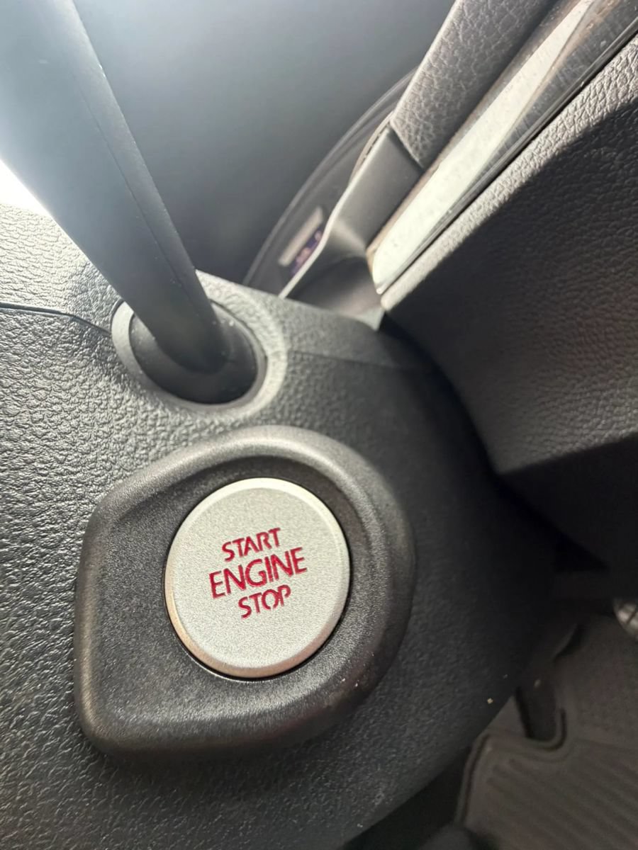 Used 2013 Volkswagen Eos Lux FWD image 23