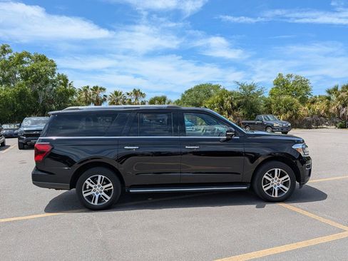 Used 2022 Ford Expedition Max Limited image 8