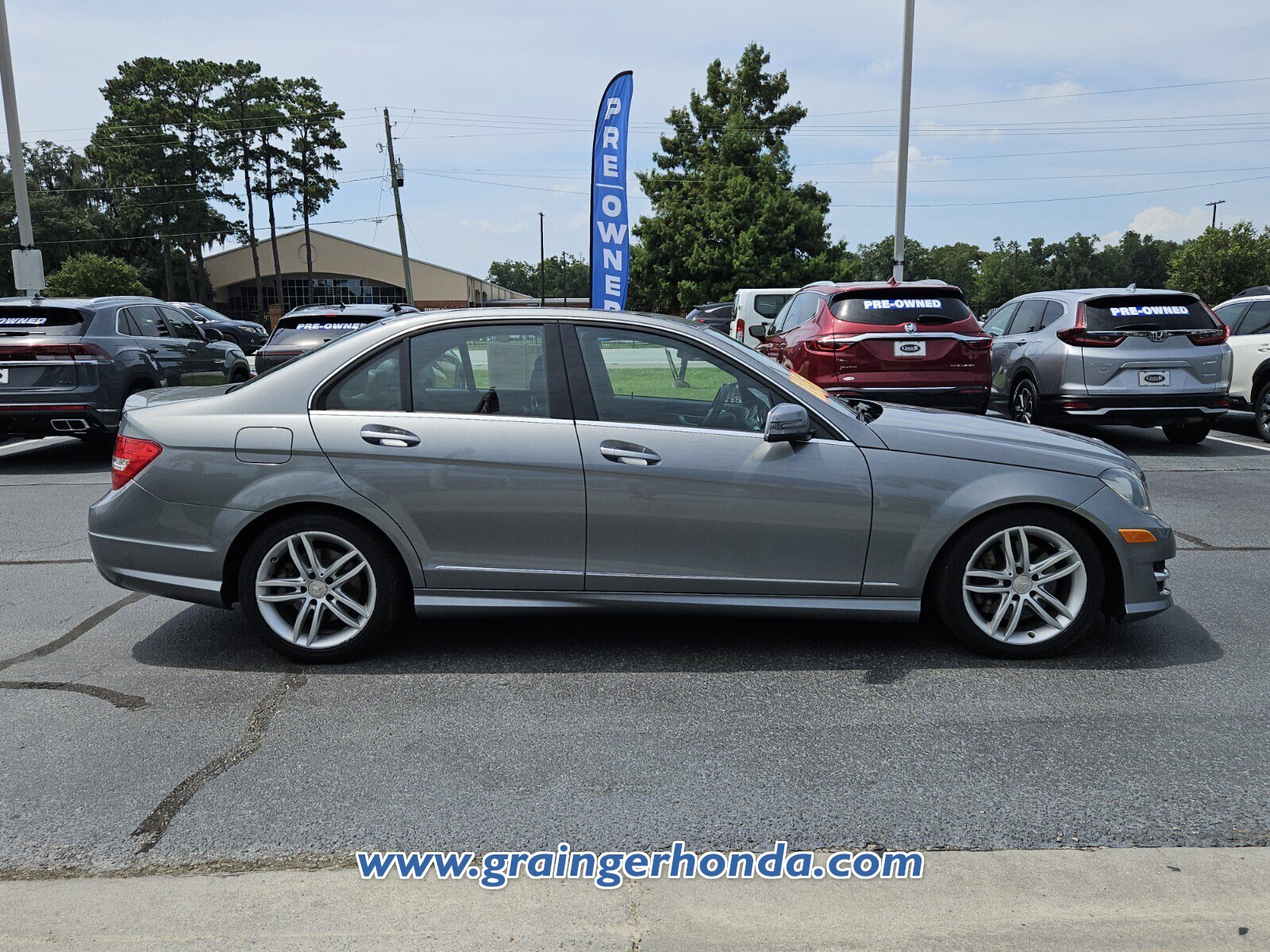 Used 2013 Mercedes-Benz C 300 4MATIC Sedan image 6