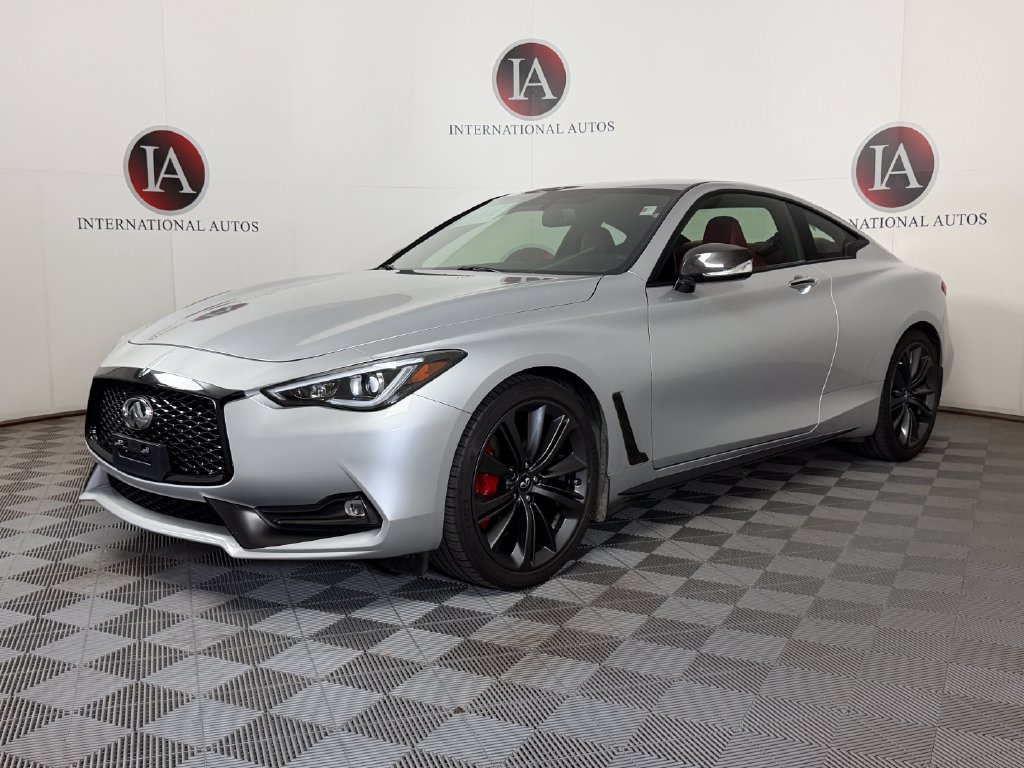 Used 2018 INFINITI Q60 Red Sport 400 AWD/4WD image 3