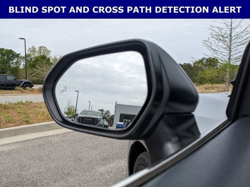 Used 2023 Toyota Camry XSE image 6