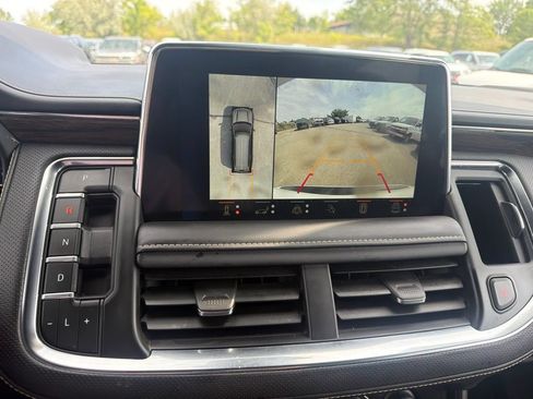 Certified 2023 Chevrolet Suburban Premier w/ Advanced Technology Package AWD/4WD image 16