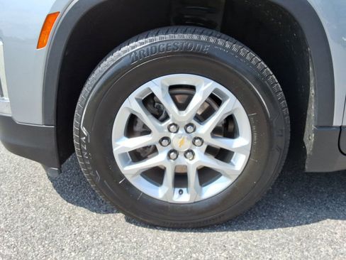 Certified 2023 Chevrolet Traverse LS FWD image 10