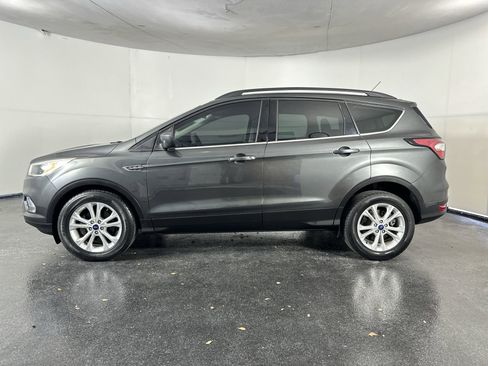 Used 2018 Ford Escape SE image 7