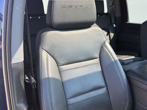 Used 2021 GMC Sierra 2500 Denali w/ Denali Ultimate Package AWD/4WD image 31