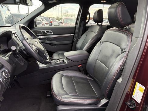 Used 2019 Ford Explorer Sport w/ Equipment Group 401A AWD/4WD image 9
