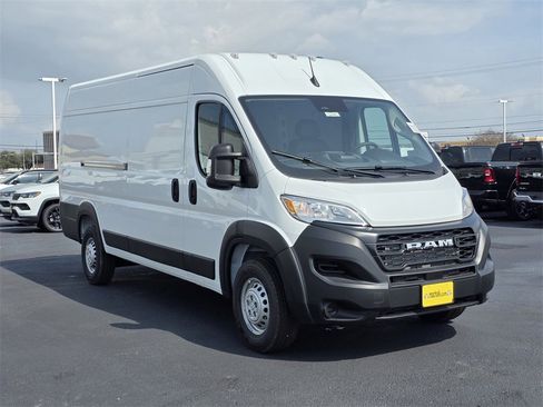 New 2026 RAM ProMaster 3500 w/ Cold Weather Group image 2