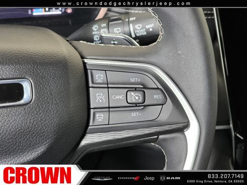 Used 2024 Jeep Grand Cherokee L Laredo AWD/4WD image 38
