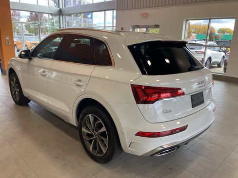Used 2023 Audi Q5 2.0T Prestige w/ Prestige Package image 7
