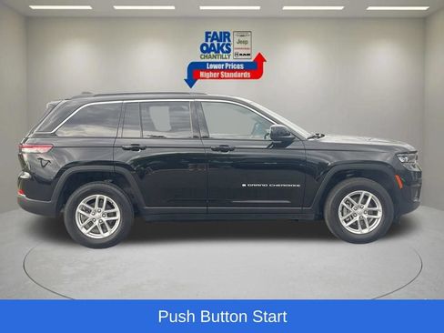 Used 2025 Jeep Grand Cherokee Laredo X w/ Luxury Tech Group I AWD/4WD image 6