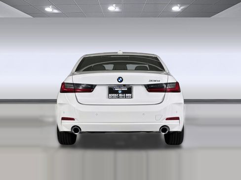 Used 2024 BMW 330i Sedan w/ Convenience Package RWD image 10