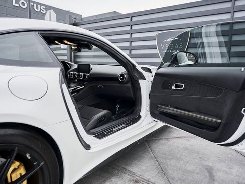 Used 2019 Mercedes-Benz AMG GT R image 42