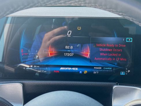 Used 2025 Mercedes-Benz GLB 35 AMG 4MATIC image 9