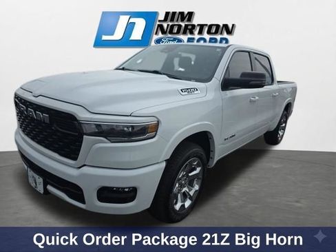 Used 2025 RAM 1500 Big Horn AWD/4WD image 3