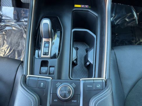 Certified 2024 Toyota Grand Highlander AWD Hybrid image 32