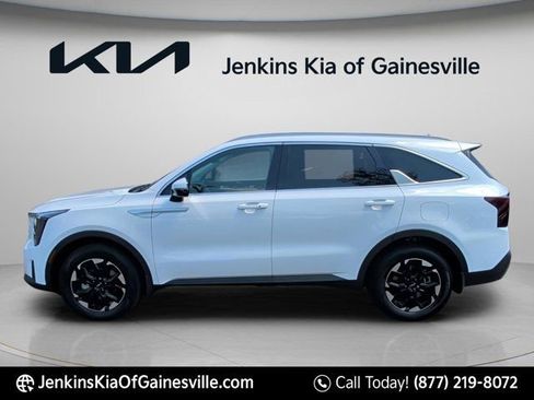 New 2026 Kia Sorento S FWD image 9