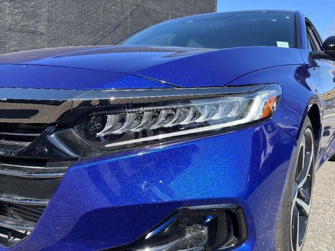 Used 2022 Honda Accord Sport image 11