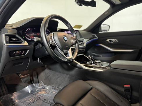 Used 2020 BMW 330i xDrive Sedan w/ Convenience Package image 11
