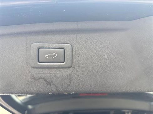 Used 2018 Subaru Outback 2.5i Premium AWD/4WD image 31